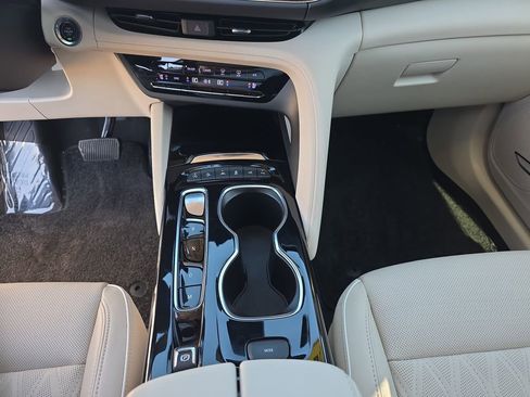 Certified 2023 Buick Envision Avenir AWD/4WD image 23