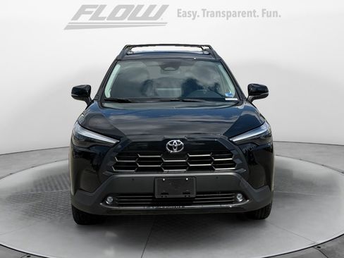 Used 2026 Toyota Corolla Cross XLE w/ Convenience Package image 3