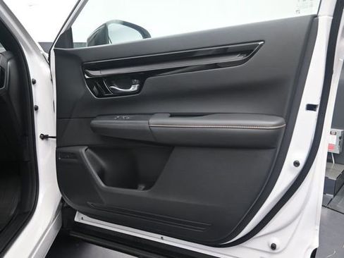Used 2025 Honda CR-V Sport Touring image 27