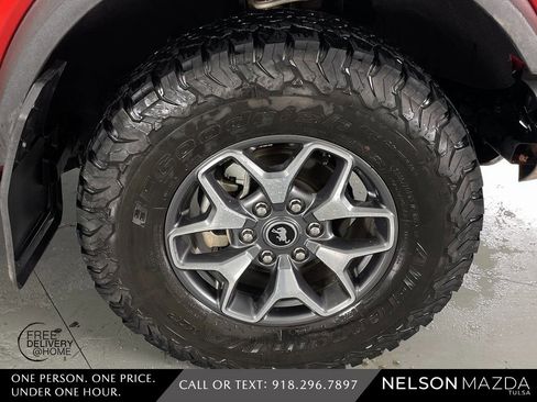 Used 2023 Ford Bronco Badlands image 14