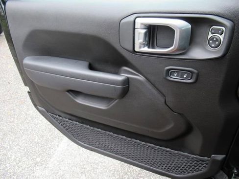 Certified 2023 Jeep Wrangler Sport S image 23