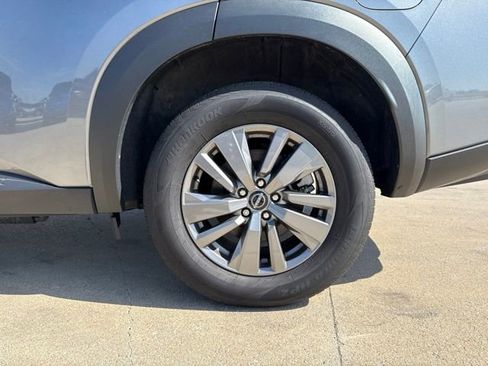 Used 2025 Nissan Pathfinder S AWD/4WD image 11