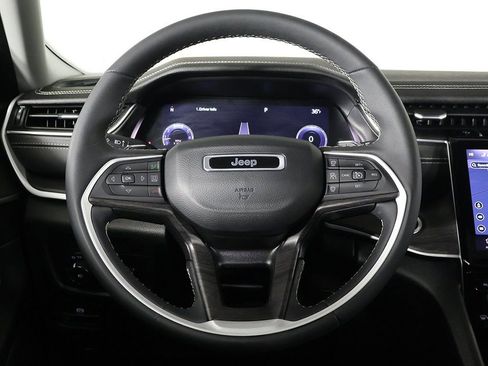 Used 2023 Jeep Grand Cherokee L Limited image 42