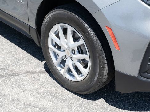 Used 2024 Chevrolet Equinox LS w/ LS Convenience Package FWD image 12