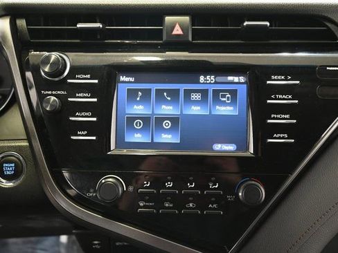 Used 2019 Toyota Camry LE w/ Convenience Package image 5