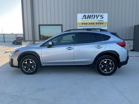 Used 2020 Subaru Crosstrek 2.0i Premium w/ Moonroof Package 2 image 5