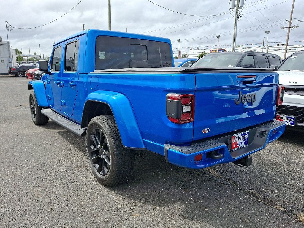 Used 2023 Jeep Gladiator Overland AWD/4WD image 6