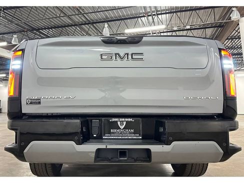 Used 2024 GMC Sierra EV Denali image 14
