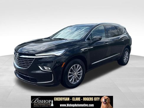 Used 2024 Buick Enclave Essence AWD/4WD image 1