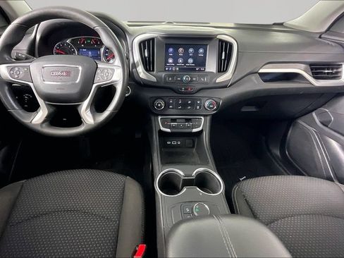Used 2024 GMC Terrain SLE FWD image 4