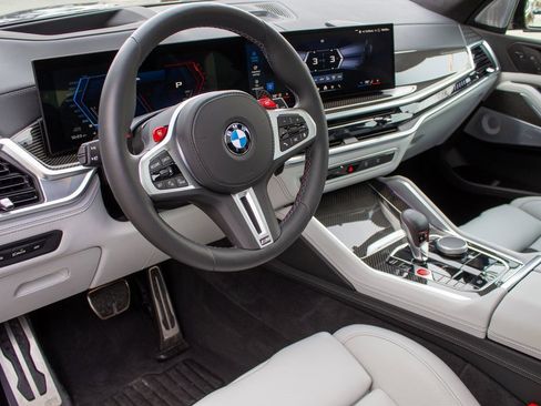 Used 2025 BMW X5 M Competition w/ Executive Package image 11