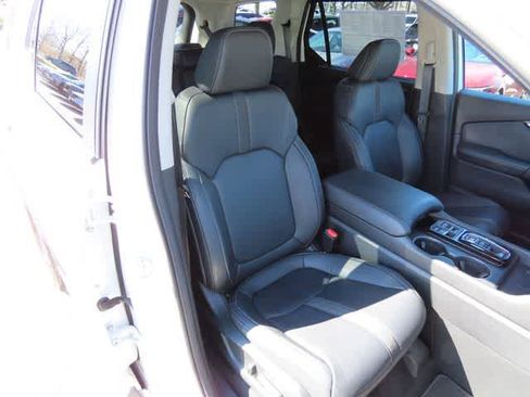 Used 2025 Honda Pilot EX-L image 17