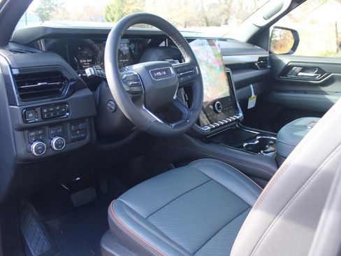 New 2025 GMC Yukon XL AT4 w/ AT4 Premium Plus Package image 14