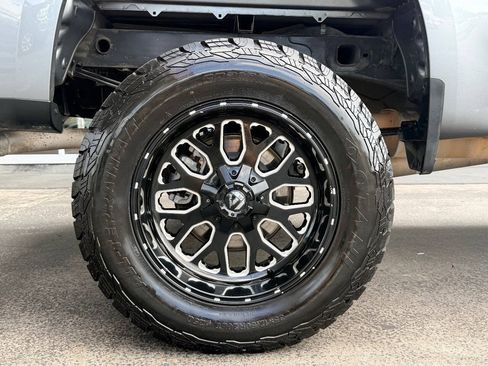 Used 2020 Chevrolet Silverado 1500 Custom w/ Infotainment Package RWD image 14