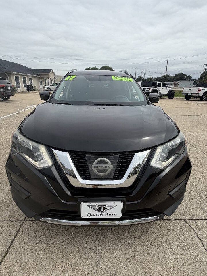 Used 2017 Nissan Rogue SV w/ SV Premium Package FWD image 8