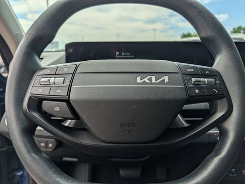 Used 2025 Kia K4 FWD image 21