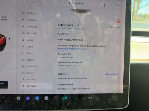 Used 2021 Tesla Model 3 Standard Range Plus image 12