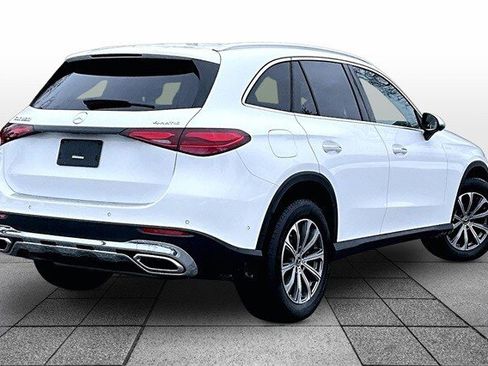 Certified 2025 Mercedes-Benz GLC 300 4MATIC image 7