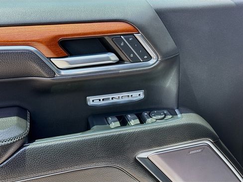 Used 2023 GMC Sierra 1500 Denali AWD/4WD image 17