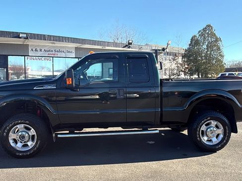 Used 2016 Ford F250 XLT w/ XLT Value Package image 4