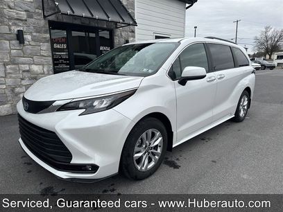 Used 2025 Toyota Sienna XLE w/ XLE Plus Package