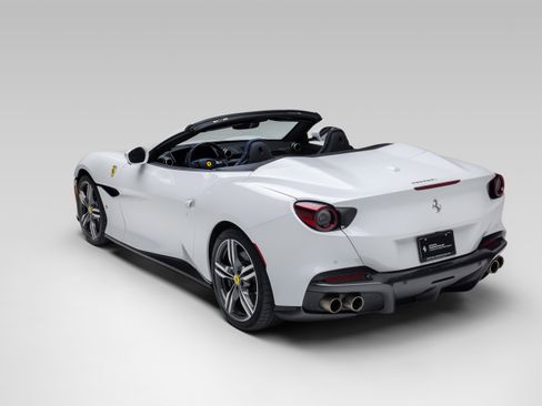 Certified 2023 Ferrari Portofino M RWD image 14
