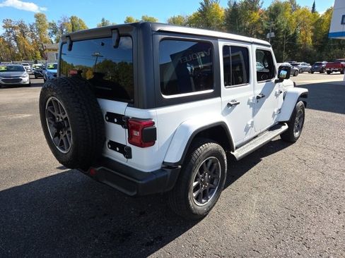Used 2021 Jeep Wrangler Unlimited Sahara image 23