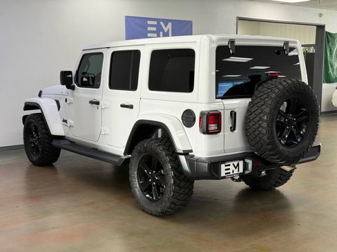 Used 2021 Jeep Wrangler Unlimited Sahara image 5