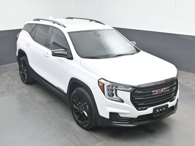 Used 2023 GMC Terrain SLE w/ Elevation Edition AWD/4WD image 33