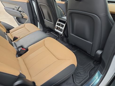 New 2026 Land Rover Range Rover Sport Dynamic SE AWD/4WD image 11