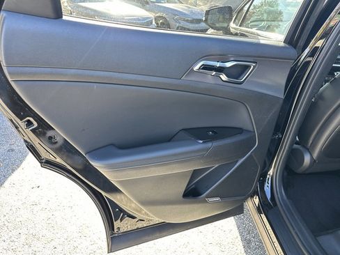 Used 2023 Kia Sportage SX image 26