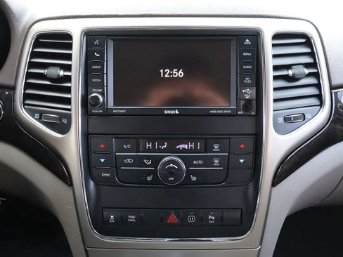 Used 2012 Jeep Grand Cherokee Laredo image 33