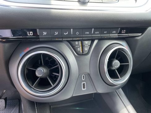 Used 2023 Chevrolet Blazer LT w/ Midnight/Sport Edition FWD image 25