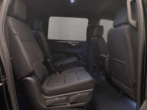 New 2026 Chevrolet Suburban LT w/ Comfort Package AWD/4WD image 27
