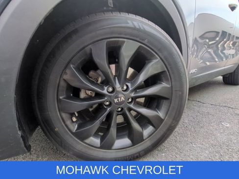 Used 2019 Kia Sorento S image 7