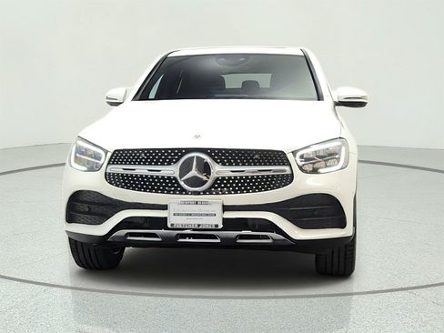 Certified 2022 Mercedes-Benz GLC 300 4MATIC Coupe image 2