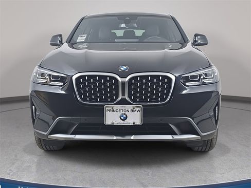 Certified 2025 BMW X4 xDrive30i image 3