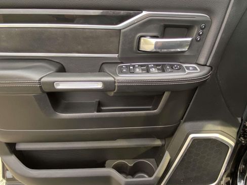Used 2019 RAM 3500 Laramie RWD image 17