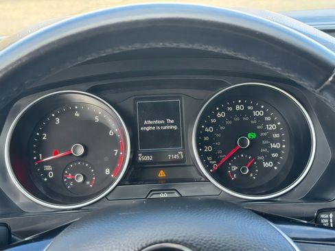 Used 2019 Volkswagen Tiguan SE image 19