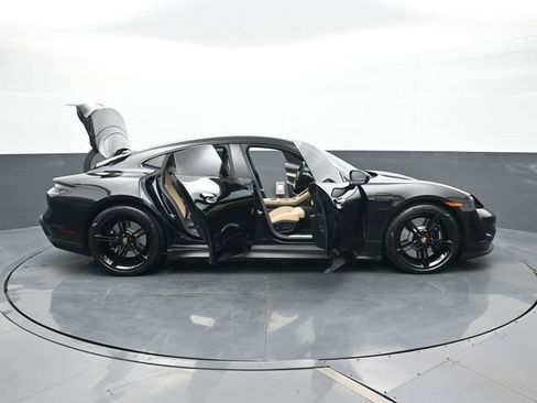 Certified 2021 Porsche Taycan 4S image 33