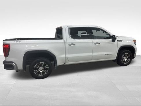 Used 2024 GMC Sierra 1500 SLT image 17