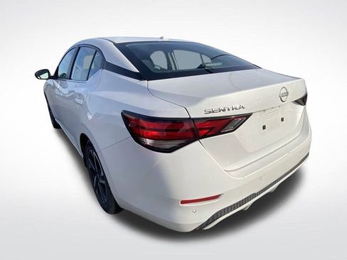 Used 2024 Nissan Sentra SV image 8