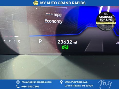 Used 2024 Volkswagen Taos SE image 17