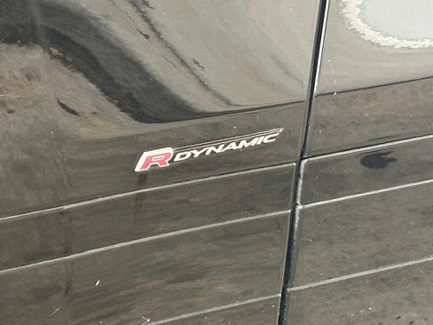 Used 2019 Land Rover Range Rover Velar R-Dynamic SE AWD/4WD image 18