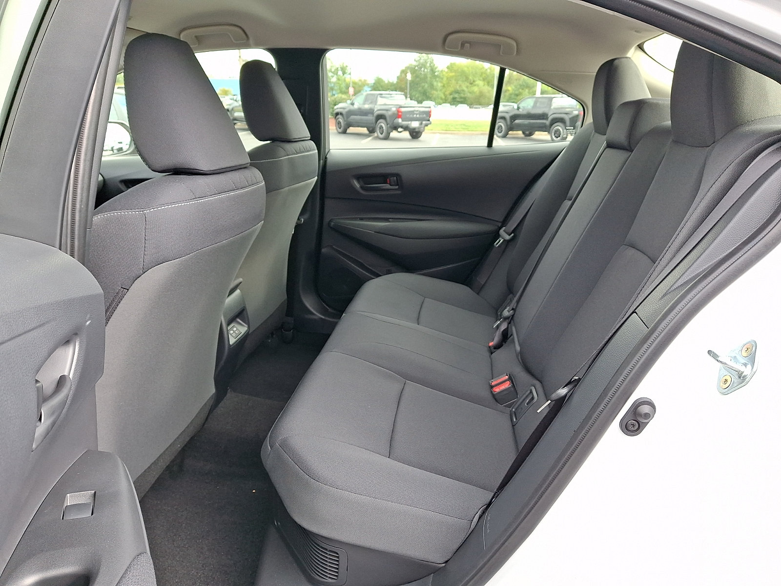 Used 2026 Toyota Corolla LE FWD image 10