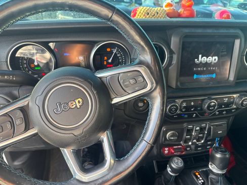 Used 2021 Jeep Wrangler Unlimited Rubicon 4xe w/ Steel Bumper Group AWD/4WD image 6