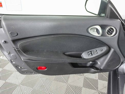 Used 2012 Nissan 370Z Roadster image 20