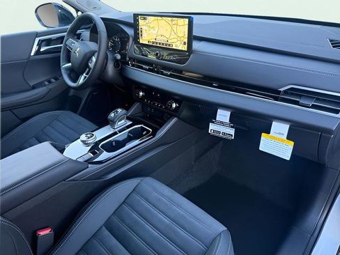 New 2026 Mitsubishi Outlander AWD image 25