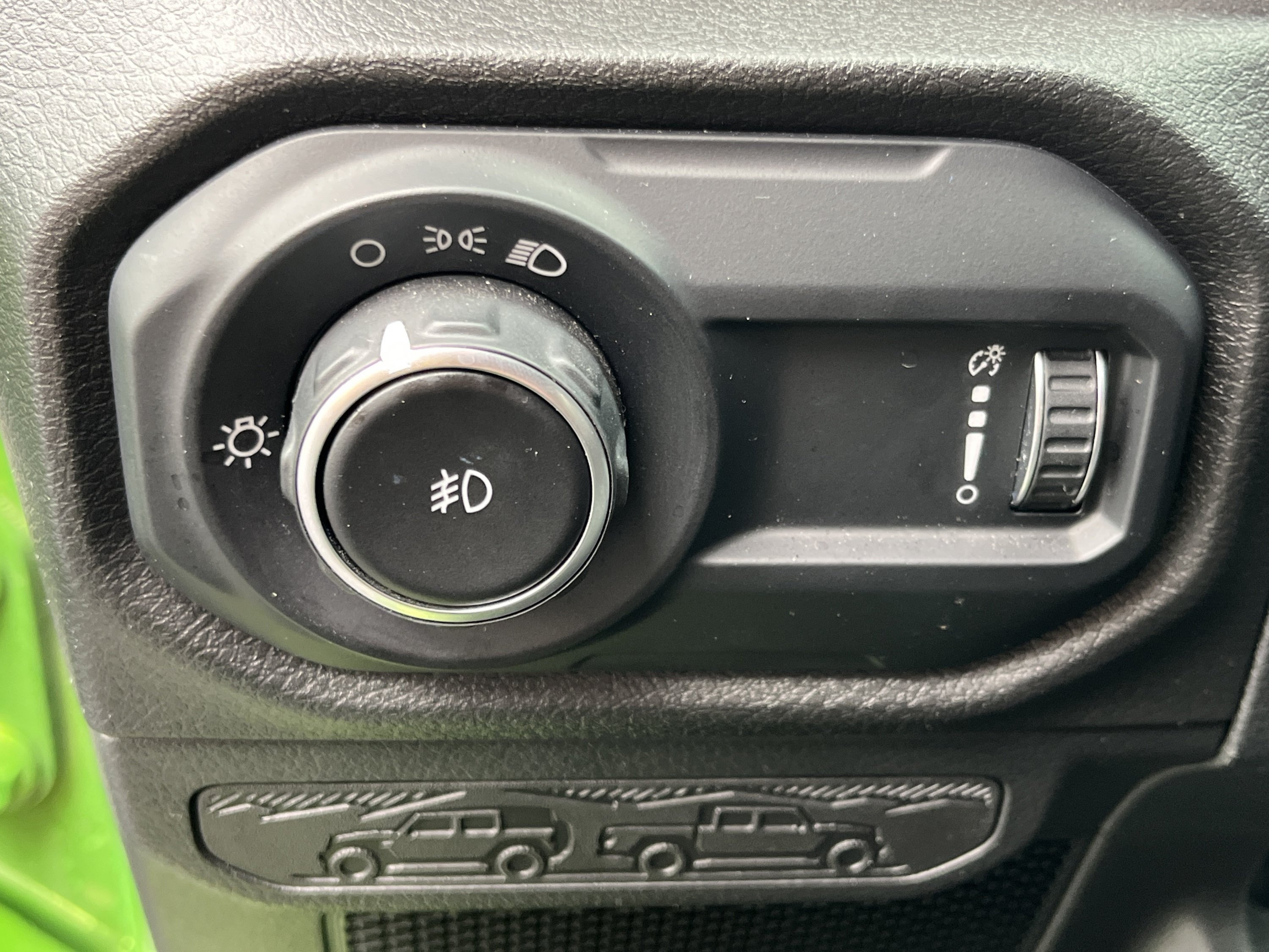 Used 2025 Jeep Wrangler Unlimited Sport AWD/4WD image 18