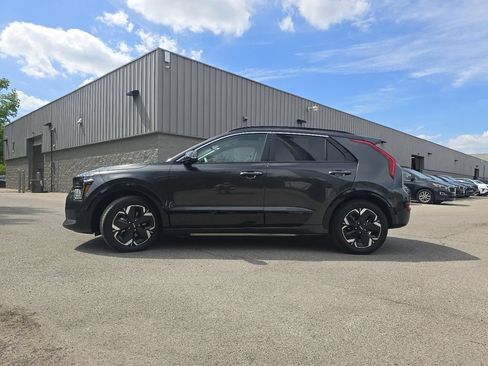 Used 2023 Kia Niro Wave w/ Wave Preserve Package FWD image 14